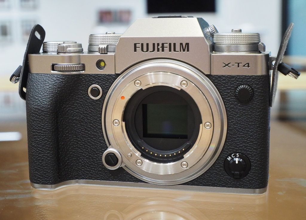Fujifilm X-T4 wygląd Fujifilm X-T4 wygląd